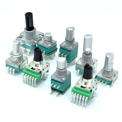 RD915S 9mm Metal Shaft Multi Ganged Rotary Potentiometer  For Musical Instruments And Audio Frequency